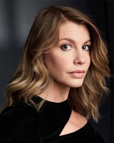 Andrea Syglowski Headshot