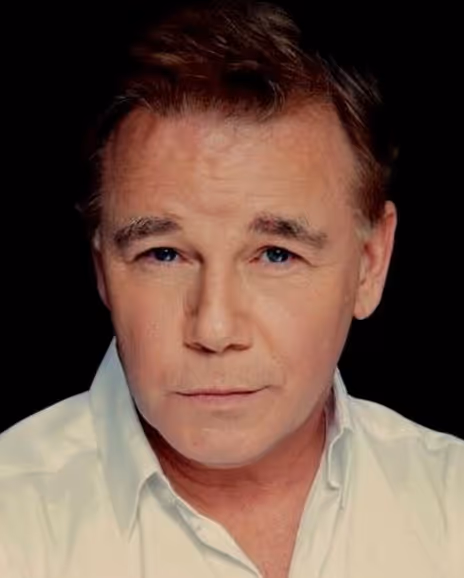 Spencer Garrett Headshot