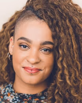 Nora Schell Headshot