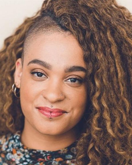 Nora Schell Headshot