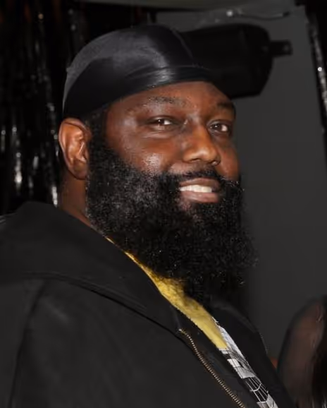 Arturo Lyons Headshot