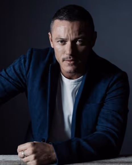 Luke Evans Headshot