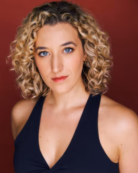 Sarah Drummer Headshot