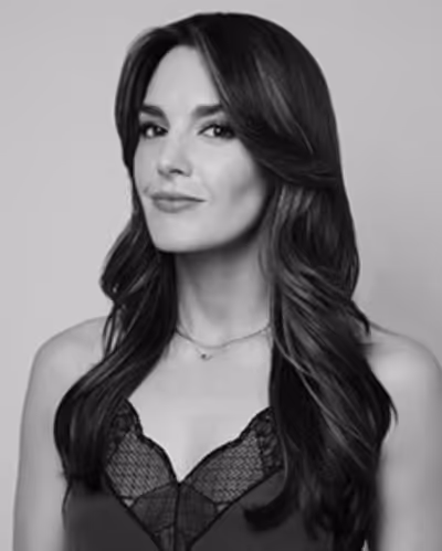 Kelli Barrett Headshot