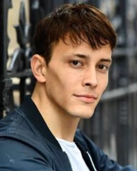 Brian Flores Headshot