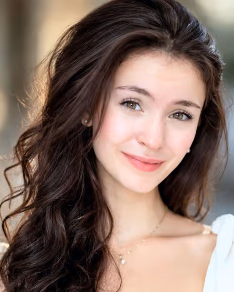Jennifer Kristine Gillis Headshot