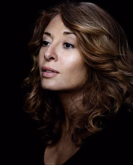 Kate Miller Headshot