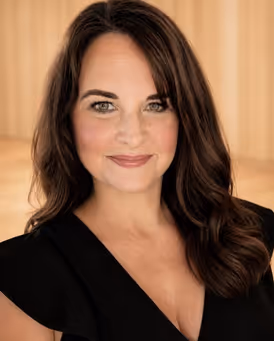 Kristin Huxhold Provisero Headshot