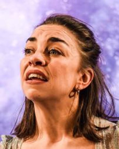 Laura Johnson Headshot