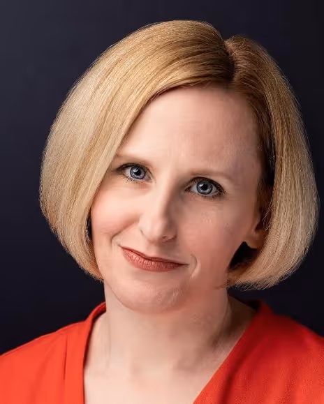 Sara Catheryn Wolf Headshot