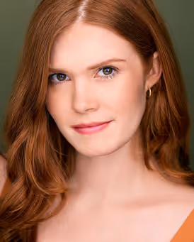 Caroline Hendricks Headshot