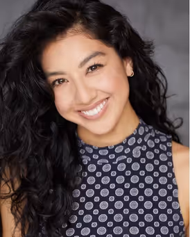 Cher Álvarez Headshot