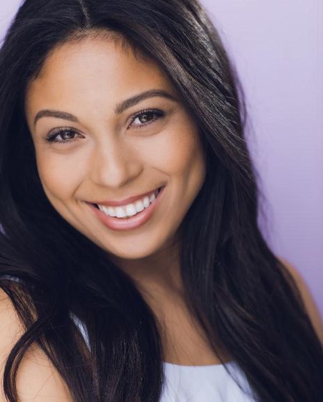 Daniella Castoria Headshot