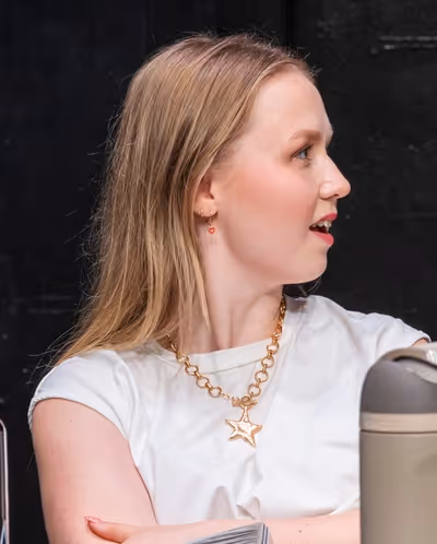 Lara Allison Headshot