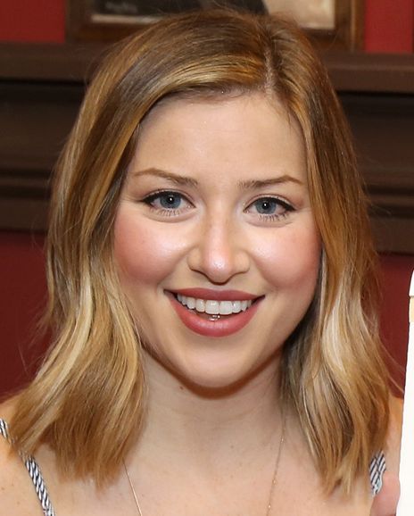 Meghan Woollard Headshot