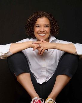Leslee Warren Headshot