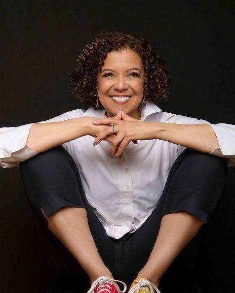 Leslee Warren Headshot