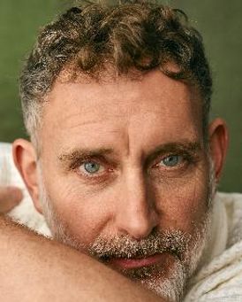 Tim Cummings Headshot