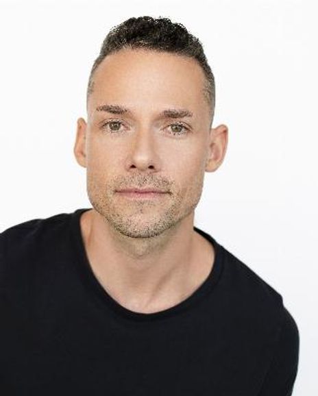 Aaron Rhyne Headshot