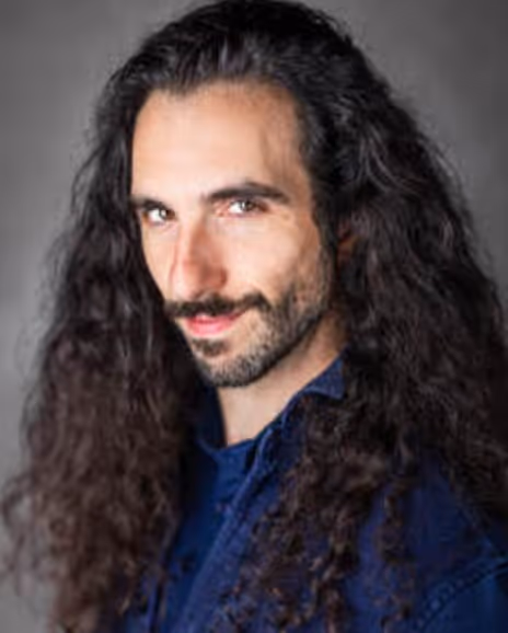 Perri Yaniv Headshot
