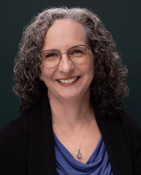 Liz Mathis Headshot