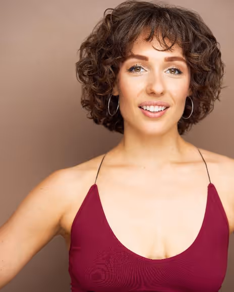 Sarah Juliet Shaw Headshot