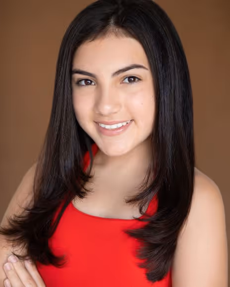 Juliette Etzel Cabrera Headshot