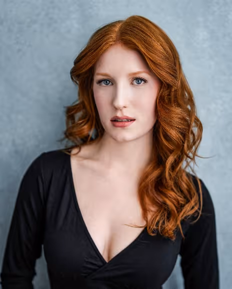 Liz Leclerc Headshot