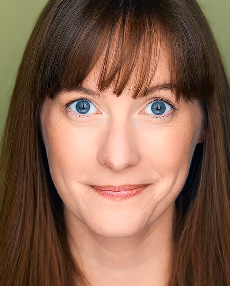 Amanda Drinkall Headshot