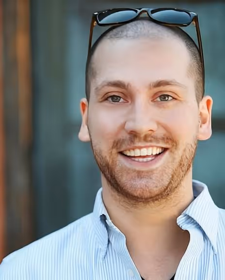 Alexander Woodward Headshot