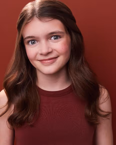 Lily Gilliam Headshot