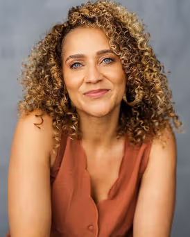 Talia Thiesfield Headshot