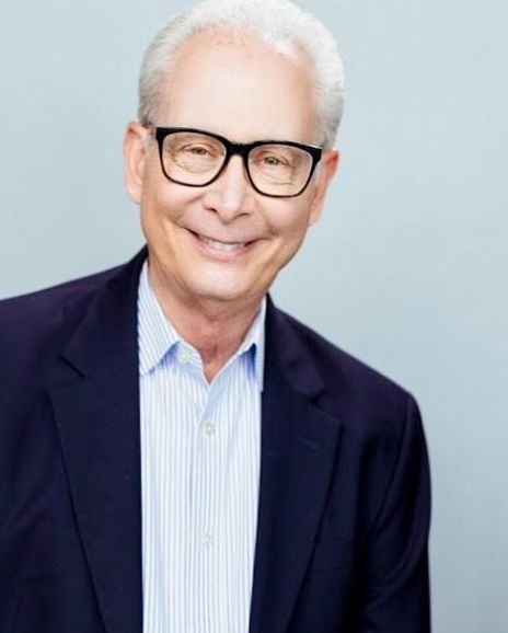 Stephen Kitsakos Headshot