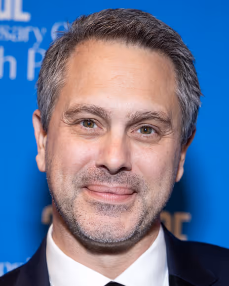 Thomas Sadoski Headshot