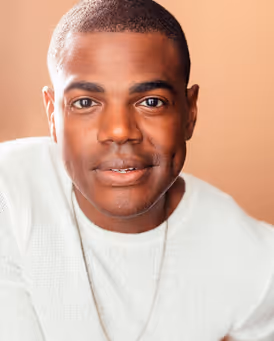 Ahmad Simmons Headshot