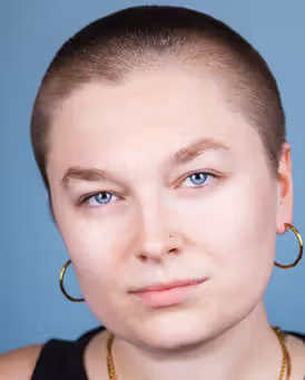 Anna Shafer Headshot