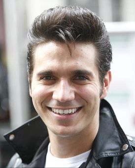 Derek Keeling Headshot