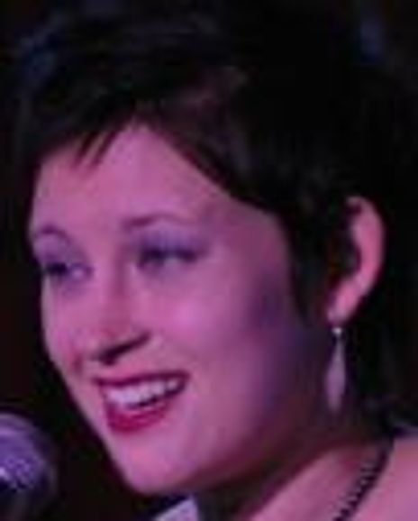 Sarah Mucho Headshot