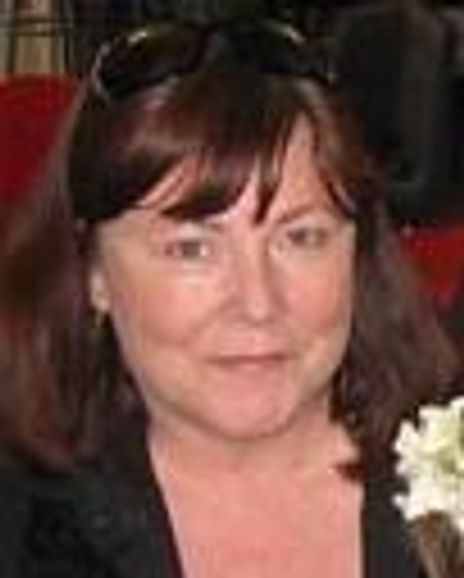 Liz Bertsch Headshot