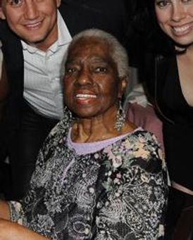 Linda Hopkins Headshot