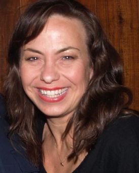 Darcie Roberts Headshot