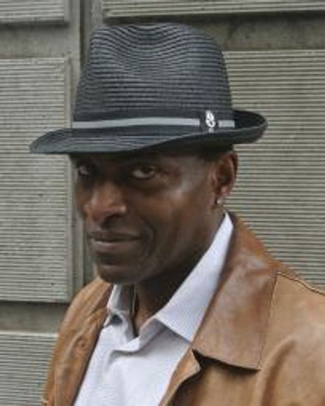 Carl Lumbly Headshot