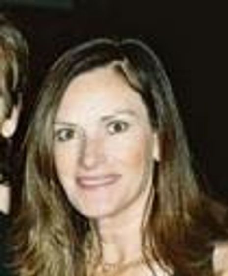 Chelsea Field Headshot