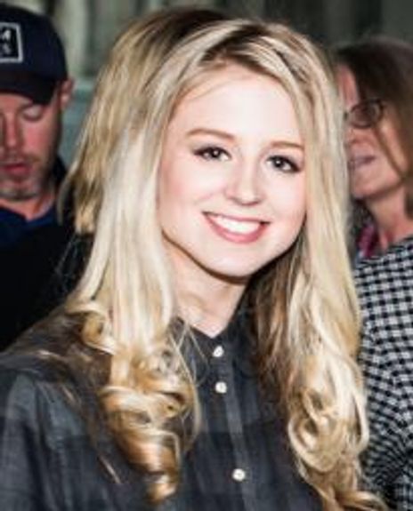 Carrie Willis Headshot