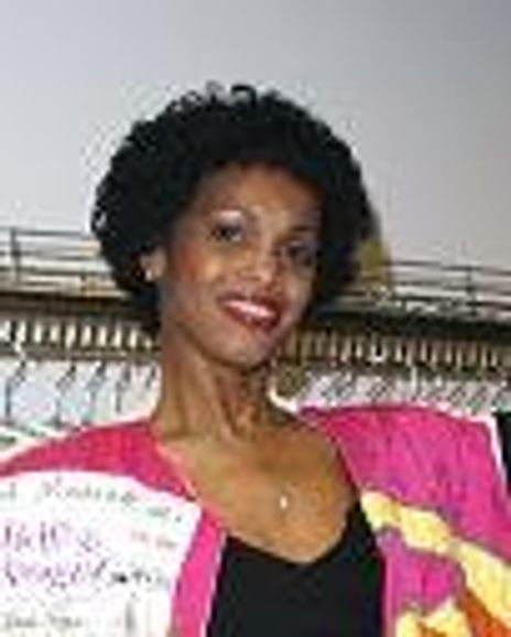 Vicky Nitchie Headshot