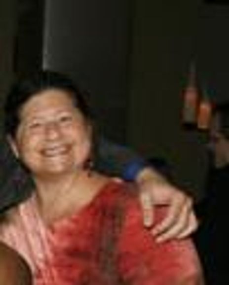 Elizabeth Howard Headshot