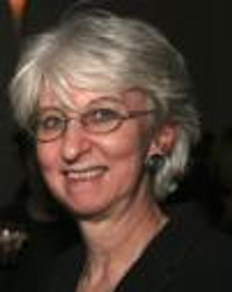 Basia Hellwig Headshot