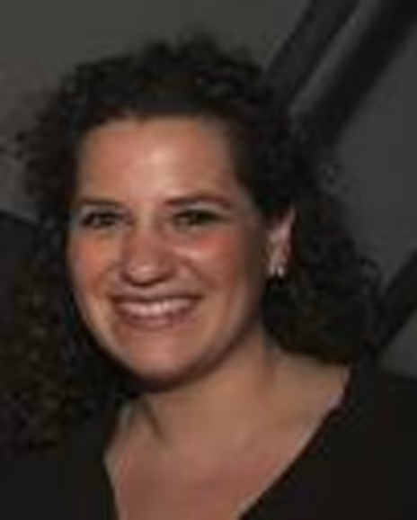 Hilary Oleon Headshot