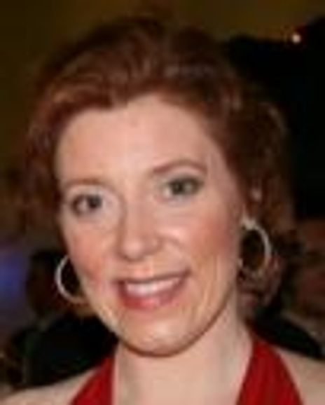 Leigh Barrett Headshot