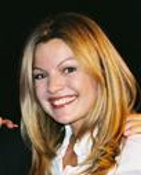 Clare Kramer Headshot